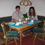 Hoelzlbauer Apartment