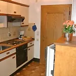 Hoelzlbauer