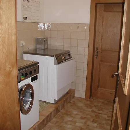 アパート Hoelzlbauer クリムル